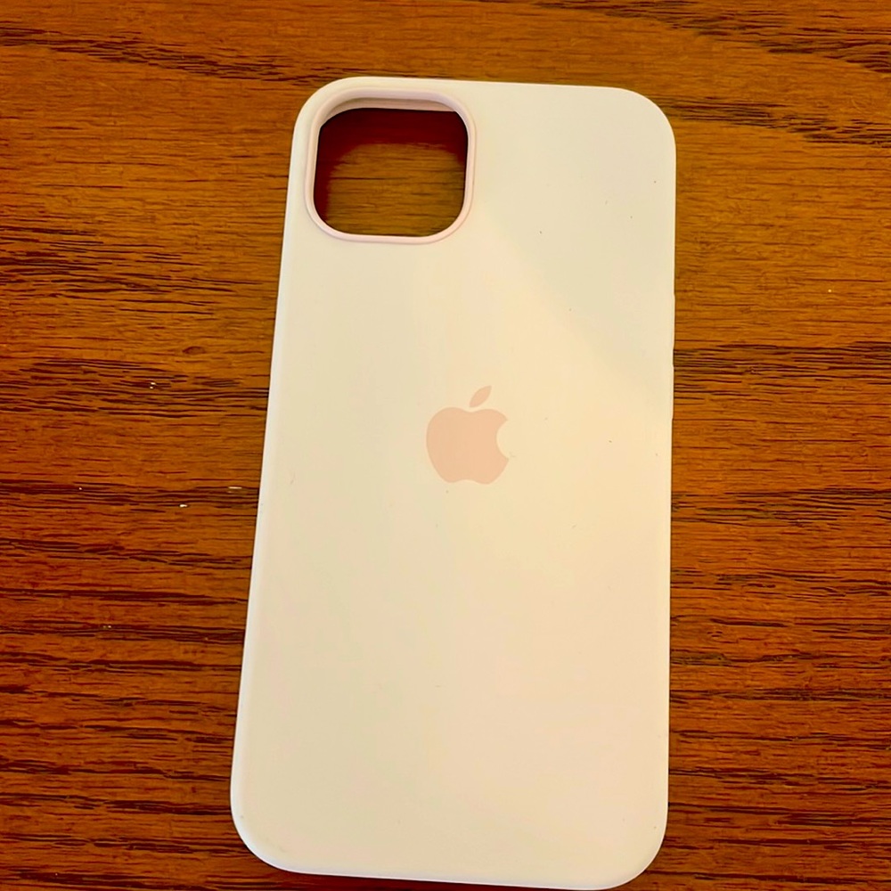 Apple light pink iPhone 13 case (silicone) only fits iPhone 13.